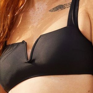 Black bandeau bikini